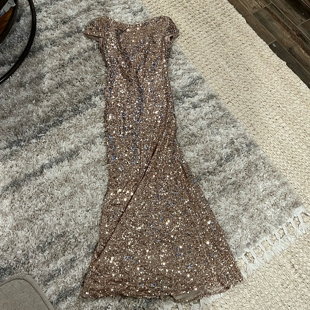 NWT Badgley Mischka Gold Sequin Cowl Back Gown